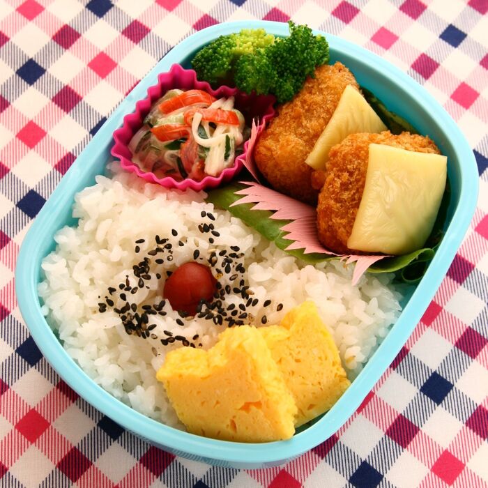 冷凍食品でアレンジ!お弁当&ランチレシピ「チーズカレー男爵弁当」
