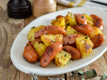 じゃがいもとウインナーの粒マスタード炒め。作り置きのおかずやおつまみに♪