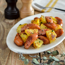 じゃがいもとウインナーの粒マスタード炒め。作り置きのおかずやおつまみに♪