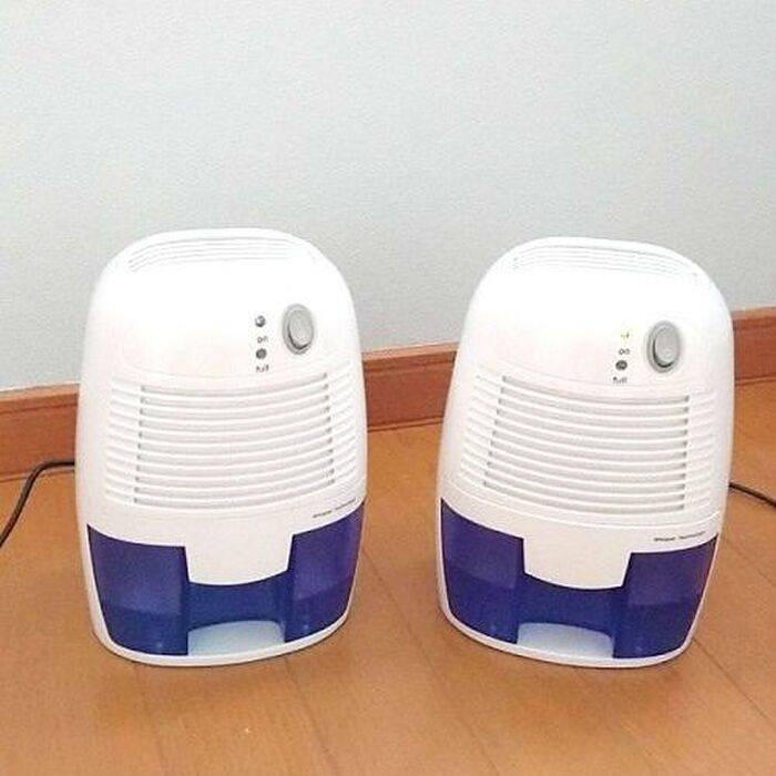 カラッと除湿★ジメジメとカビ予防!除湿機VS除湿剤