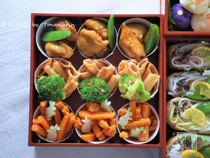 紙コップを使う。