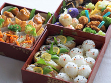 こむすび君がいっぱいの運動会弁当