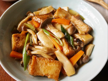 お肉がなくても大満足♡きのこと厚揚げのオイスター煮