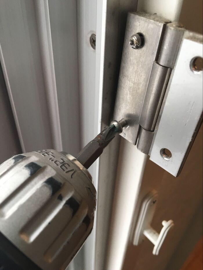 つぶれたネジ穴もコレを使えばラクラク外せます‼︎