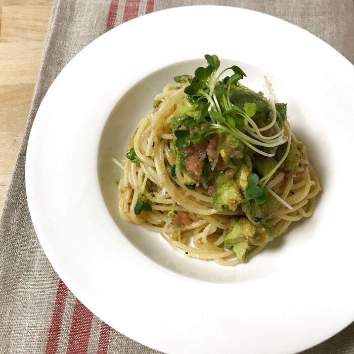 まったりコク旨♪たらこアボカドかいわれパスタ