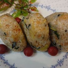 MUTTI / MUTTI のご馳走おにぎり パート9 フォアグラ入りは ”い か が”