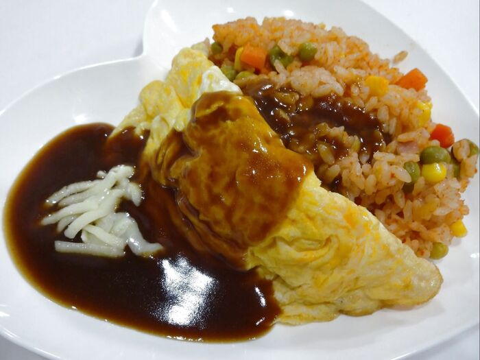 お家で簡単🏡オム&ビーフソースかけ🍳