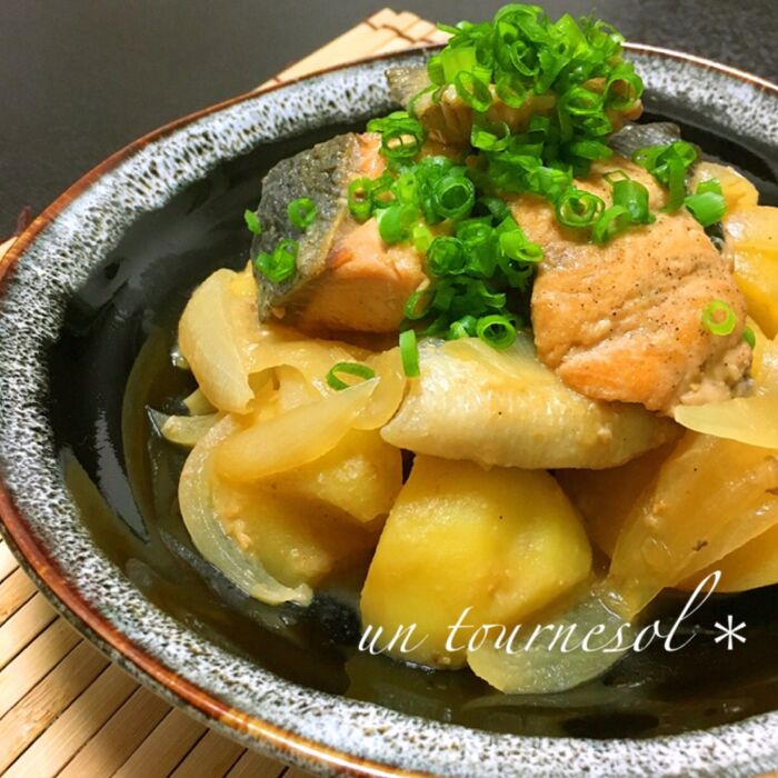 相乗効果で美容効果‼いつもと違う食べ方で☆みそ味サケじゃが