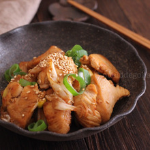 食材2つ!簡単鶏肉とねぎの焦がしにんにく醤油炒め