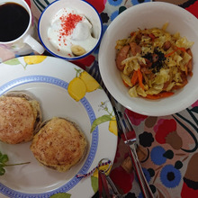 秋の味覚breakfast /// その3 イングリッシュマフィンと柿チーズ