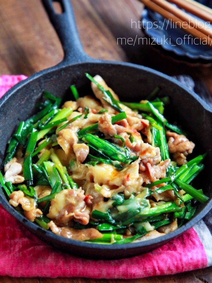 ♡コスパ抜群♡豚肉とニラのうま辛チーズ♡【#簡単レシピ#時短#節約】