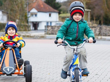 最近の子は早い? キッズ自転車っていつから乗る?