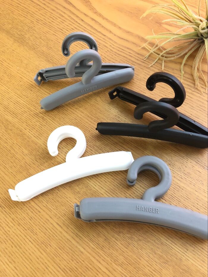 モノトーンで可愛い♪セリアポリ袋クリップ ハンガータイプ