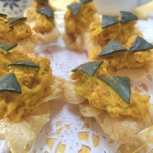 パイ生地代わりに油揚げ♪ 手綱油揚げでかぼちゃのサラダパイ