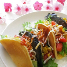 ミックス粉+レトルトタコスミートで簡単!タコスなパンケーキ♪(プレーン&竹炭)