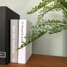 ケーブルもスッキリ!収納グッズ