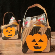 紙皿で簡単~ハロウィンお菓子のミニバスケット