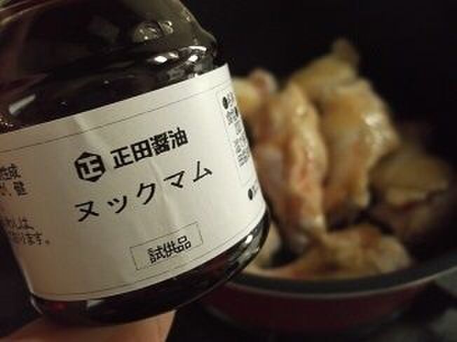 ☆とピーマンを入れて煮込むだけ