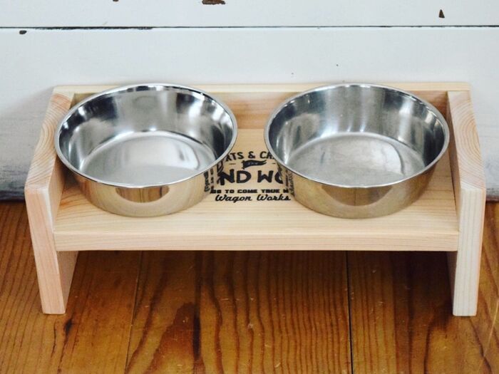 300円で15分DIY!100均のヒノキ板で、ペットのごはん台を作ろう!