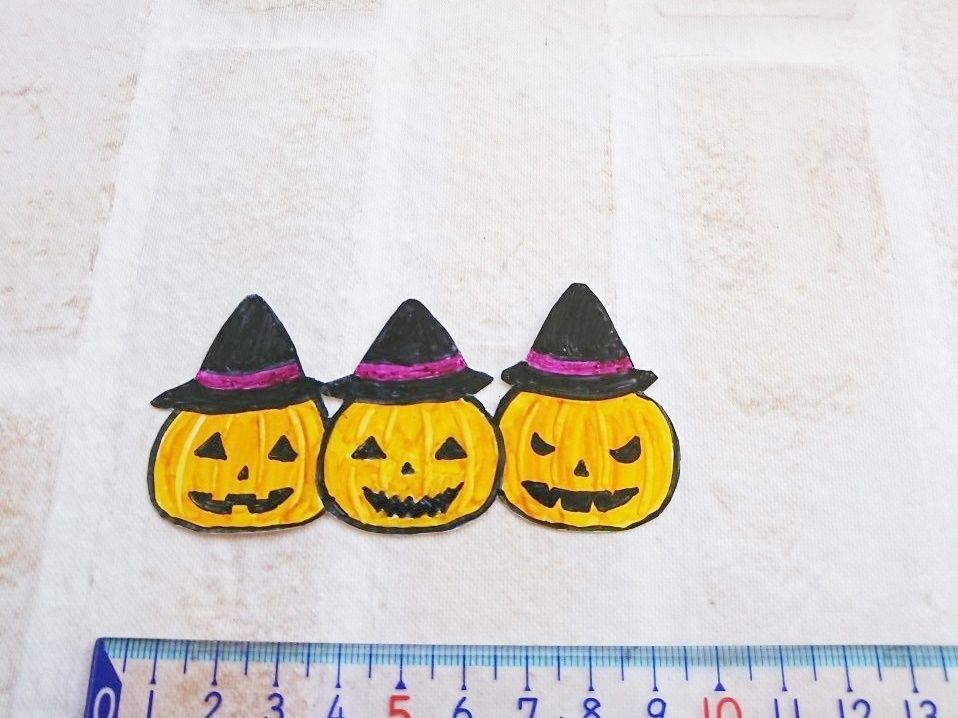 ブローチ3個かぼちゃの絵