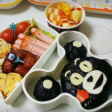 くまもんとハロウィンの指のお弁当