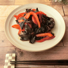 キクラゲとパプリカのオイスター炒め