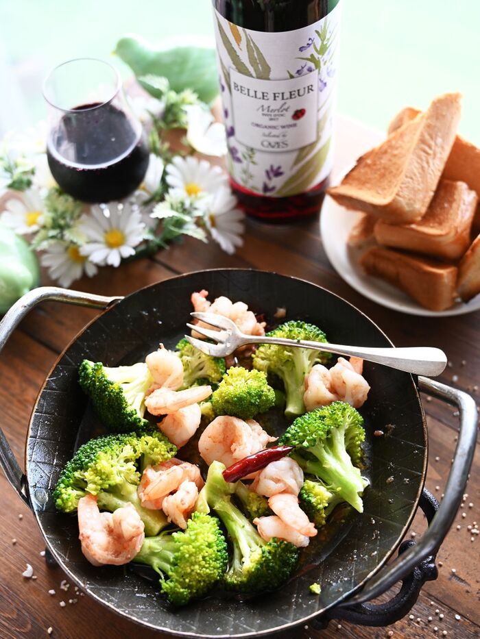 とくれば、パンとワインがなくっちゃね♪