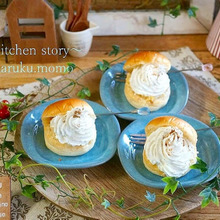 市販のパンで簡単!ダブルシュークリーム風スイーツパン♪(レンジで作れるアップルプレザーブ入り)