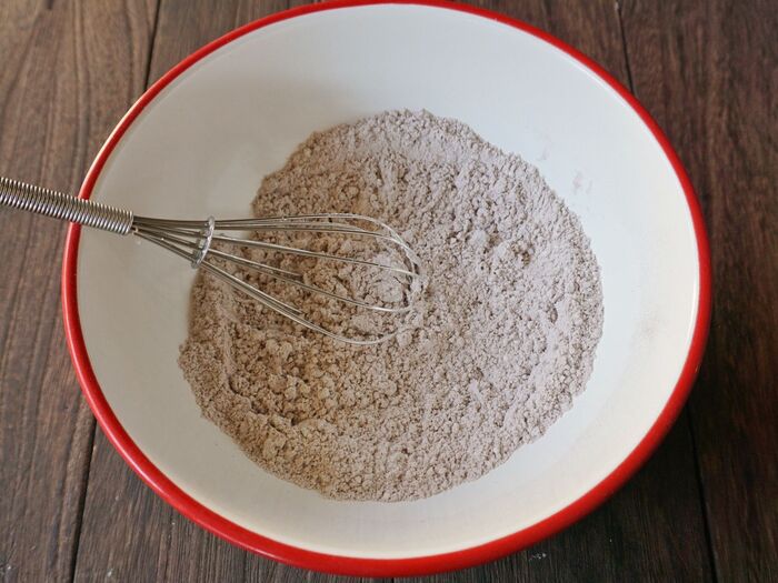 粉類を合わせます。