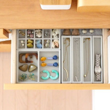 アクセが選びやすい&戻しやすい!無印のトレーを使った時短アクセ収納♪