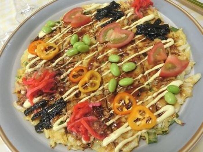 トッピングで楽しもう♪ 一枚でもパーティーお好み焼き