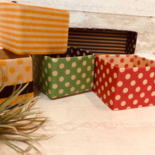 意外と丈夫な牛乳パックとテッシュの空き箱を使って仕切り収納!