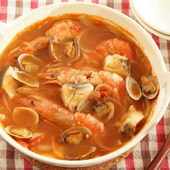 便利な野菜だし使用♪【七彩ブイヤベース】