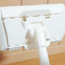 トイレの床掃除が劇的に楽になるDCMのトイレ床用ワイパー