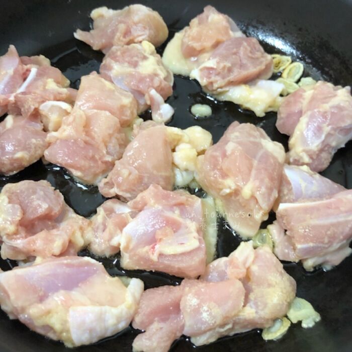 ④皮面から焼いて、つつき過ぎ注意!