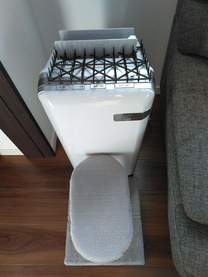 猫ちゃんシリーズ!猫ちゃんを空気清浄機に乗せない、倒させない方法☆