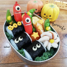 簡単!俵型おにぎりで真っ黒オバケちゃん!ハロウィン弁当