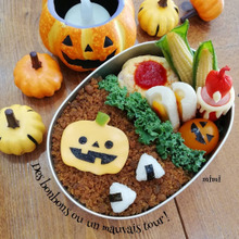 かぼちゃ畑でおにぎりアクション!ハロウィン弁当