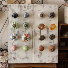 憧れの雑貨屋さん風!廃材で取っ手のコレクションボード♪