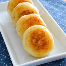 食べ過ぎ注意!じゃがいも餅。バター醤油味♪お弁当のおかず、おやつにも。