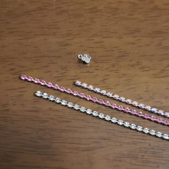 ラインストーンのノンホールピアス