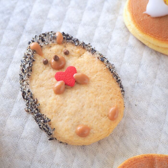 かわいい!牛乳パックでハリネズミクッキー