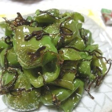 フライパンに入れたら動かさない☆ ピーマンのガーリック塩昆布焼き