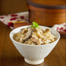 だし要らず!炊飯器に入れるだけ きのこと豚肉の炊き込みご飯