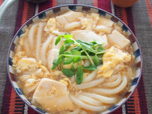 2つの食材で簡単!うどんレシピ「くずし豆腐のかき玉うどん」