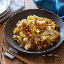 キャベツと豚ひき肉の春雨炒め。ピリ辛おかず!箸が止まらない美味しさ♪