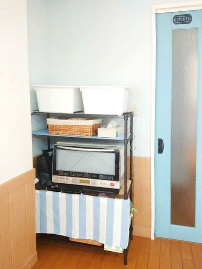 【キッチン】掃除用品のストック収納とパン朝食セットの収納