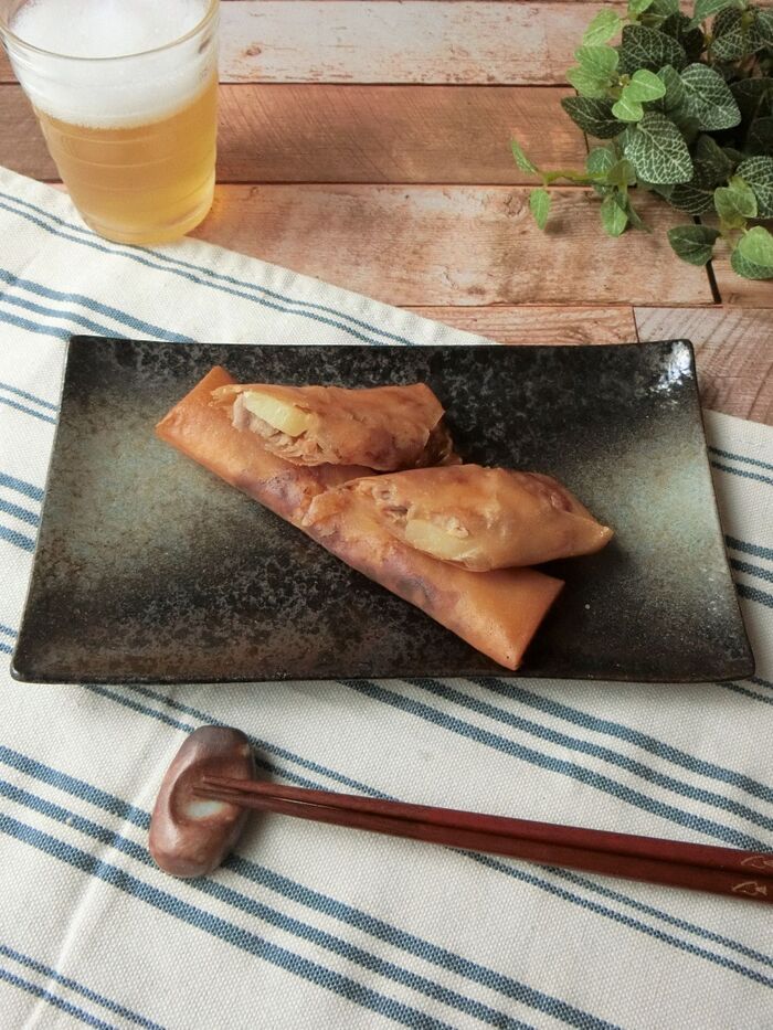 簡単★豚肉とフライドポテトのにんにく味噌春巻き