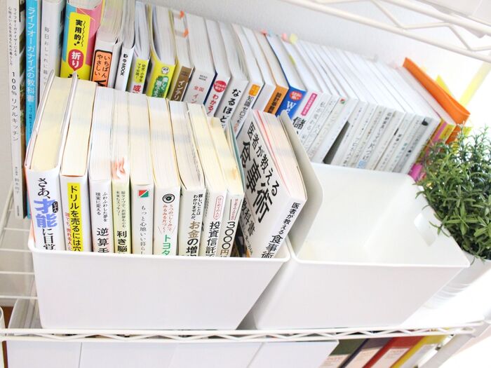 見えると雑多だけど見えないと忘れる「本の背表紙」対策