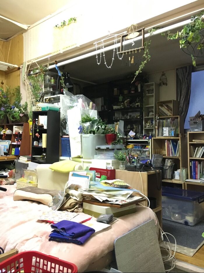 頭に浮かんだことを紙に書く